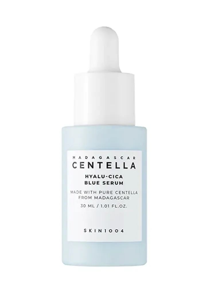 Hyalu-Cica Blue Serum (ราคา 690 บาท) จาก SKIN1004